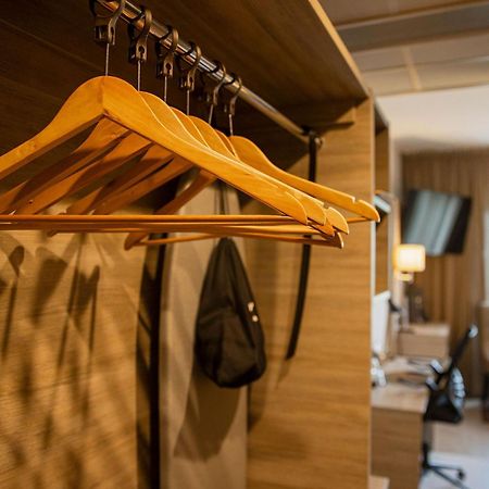 Hotel Pommern Mariehamn Bagian luar foto