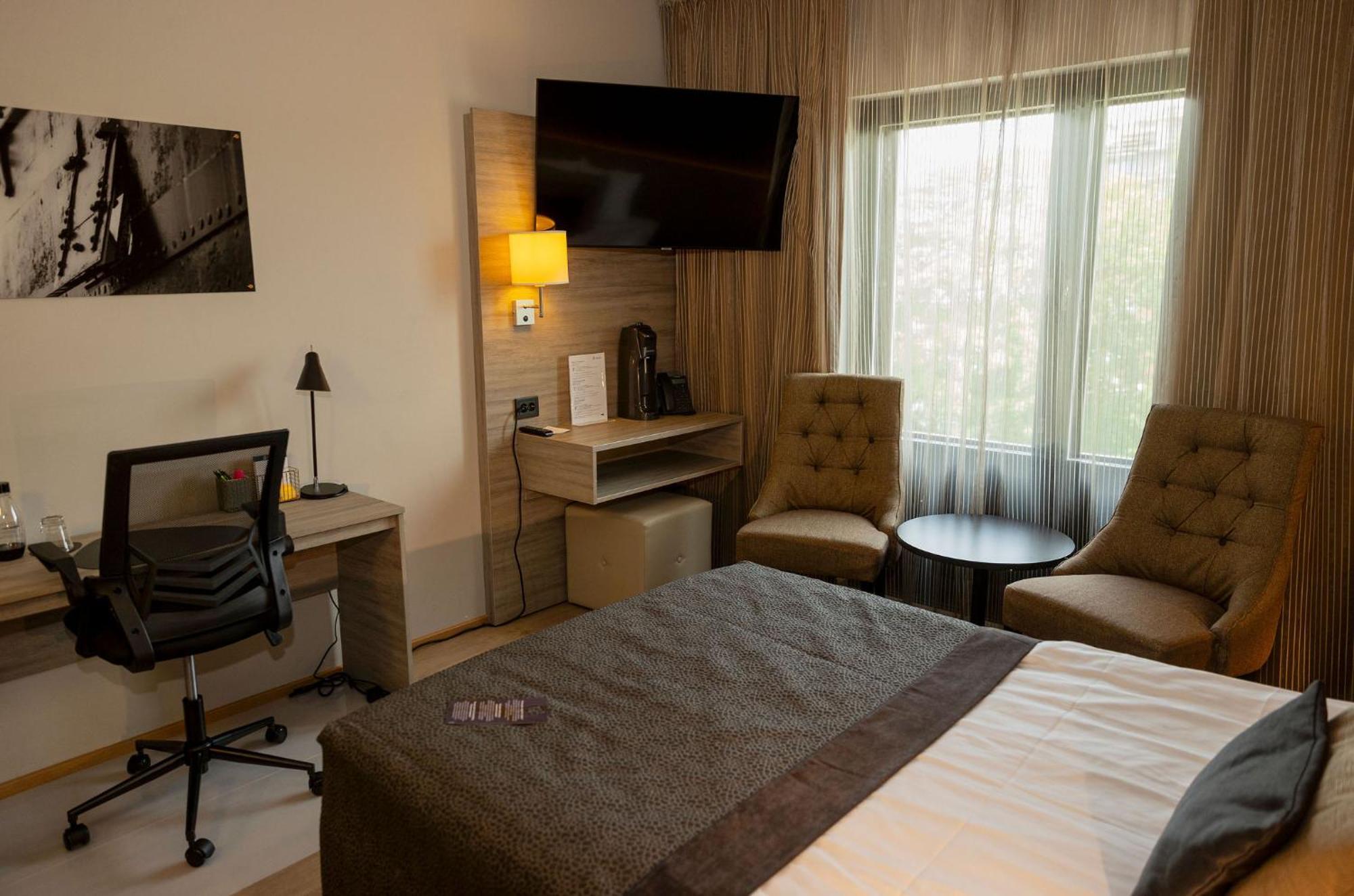 Hotel Pommern Mariehamn Bagian luar foto
